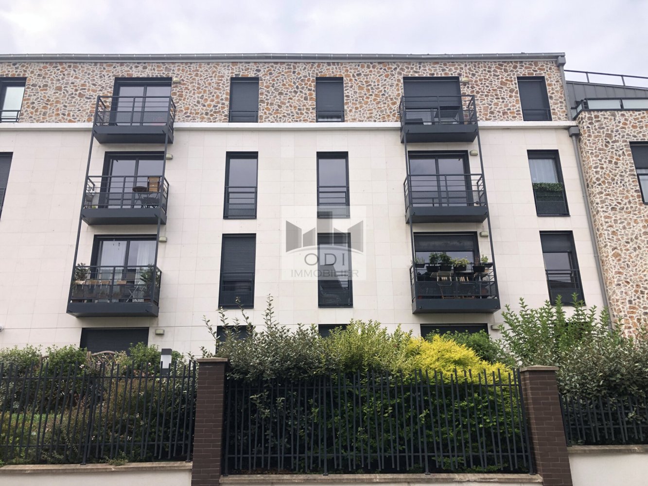 2 bedrooms Apartment in Saint-Cyr-l'Ecole, France No. 297200