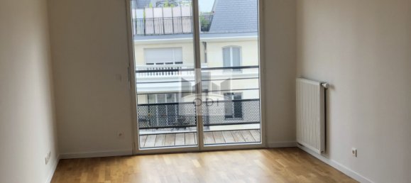 2 bedrooms Apartment in Saint-Cyr-l'Ecole, France No. 297200 4