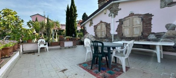 6 rooms Villa in Sarzana, Italy No. 157520 5