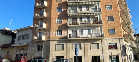 Oficina de 5 habitaciónes en Moncalieri, Italy No. 81953 27