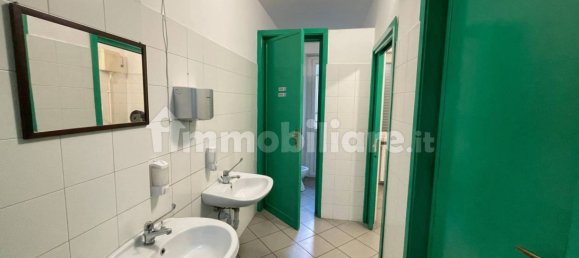 Oficina de 5 habitaciónes en Moncalieri, Italy No. 81953 19