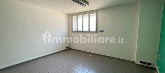 Oficina de 5 habitaciónes en Moncalieri, Italy No. 81953 9