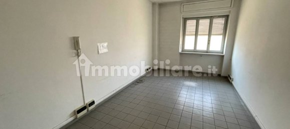 Oficina de 5 habitaciónes en Moncalieri, Italy No. 81953 10