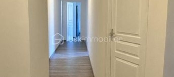 Casa de 4 dormitorios en Veretz, France No. 308425 8