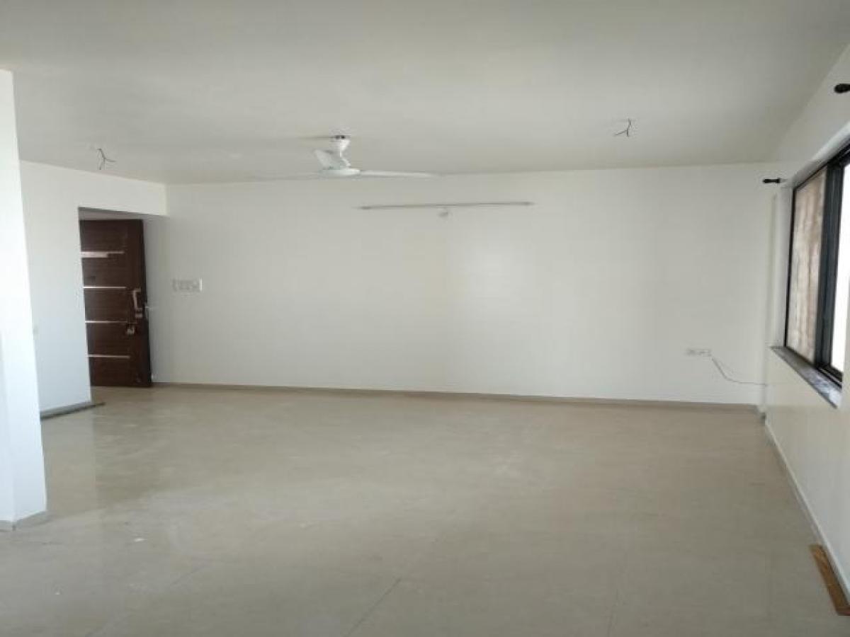 2 bedrooms House in Pune, India No. 28852