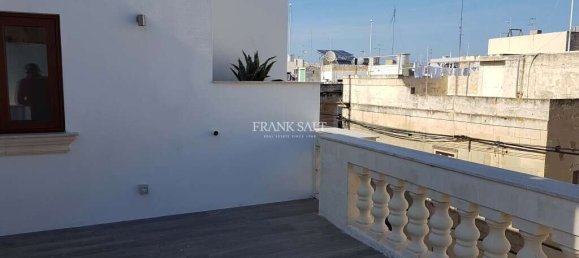 3 bedrooms Townhouse in Qormi, Malta No. 9113 2