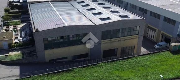 4-salle Entrepôt à Chiuduno, Italy No. 353965 28