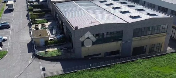4-salle Entrepôt à Chiuduno, Italy No. 353965 26