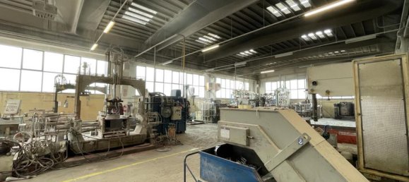 4-salle Entrepôt à Chiuduno, Italy No. 353965 10