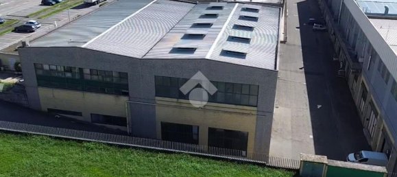 4-salle Entrepôt à Chiuduno, Italy No. 353965 21