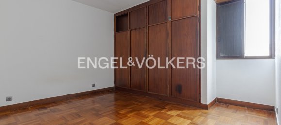 3 bedrooms Apartment in Lisbon, Portugal No. 12600 18