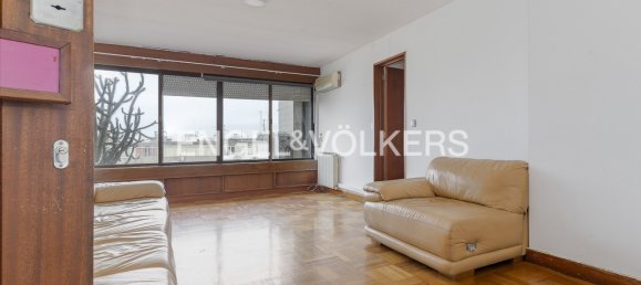 3 bedrooms Apartment in Lisbon, Portugal No. 12600 6