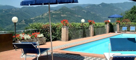 3 bedrooms Villa in Castelnuovo di Garfagnana, Italy No. 693 2