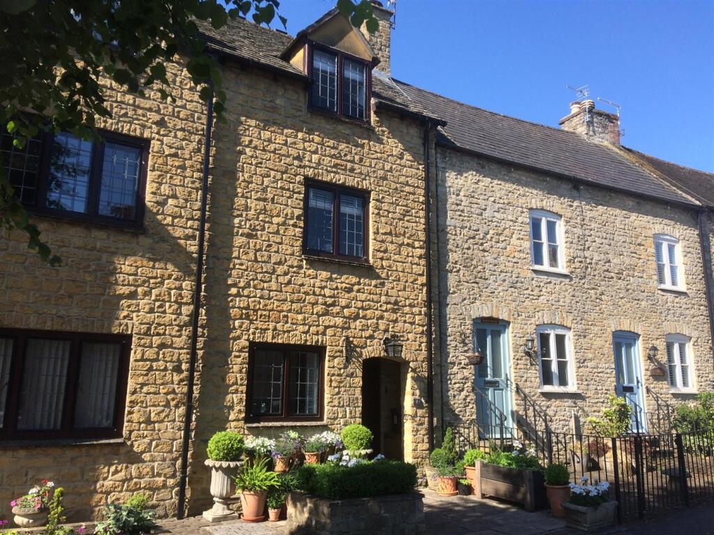 3 bedrooms Townhouse in Stow-on-the-Wold, United Kingdom No. 3001