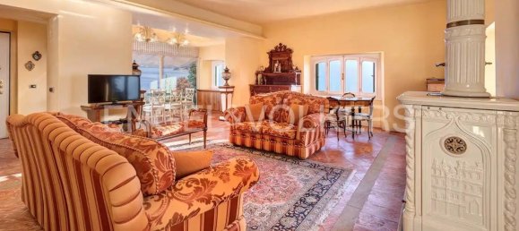 3 bedrooms Apartment in Carate Urio, Italy No. 158984 9