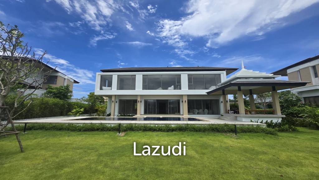 5 bedrooms Villa in Bang Tao, Thailand No. 23807