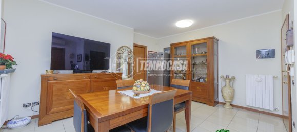 2 غرف نوم شقة في Vermezzo con Zelo, Italy رقم 166206 6