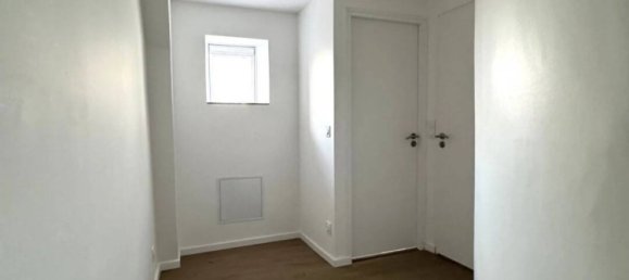 Apartamento de 2 dormitorios en Compiegne, France No. 152536 4
