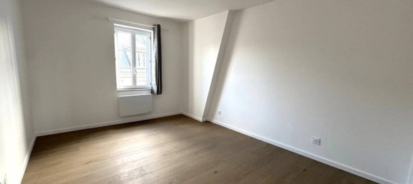 Apartamento de 2 dormitorios en Compiegne, France No. 152536 6