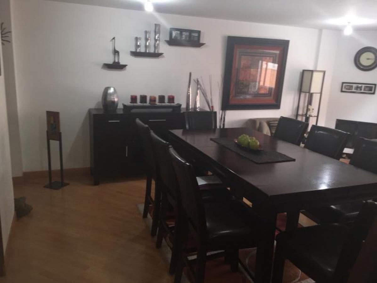 Casa de 3 dormitorios en Bogotá, Colombia No. 14767