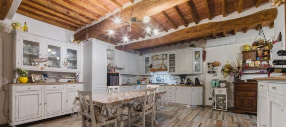 6 rooms House in Cascina, Italy No. 258441 2
