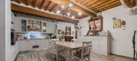 6 rooms House in Cascina, Italy No. 258441 3