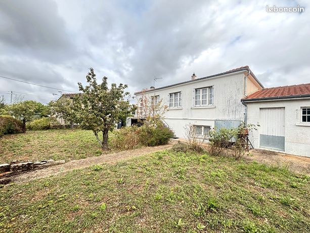 Casa de 4 dormitorios en Poitiers, France No. 309386