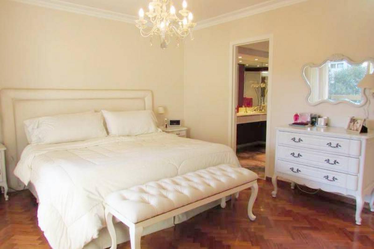 4 bedrooms Apartment in Buenos Aires, Argentina No. 78468