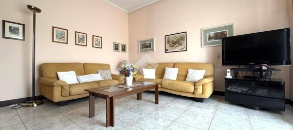 2 bedrooms Apartment in Legnano, Italy No. 307091 7