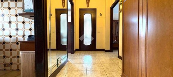 2 bedrooms Apartment in Legnano, Italy No. 307091 8