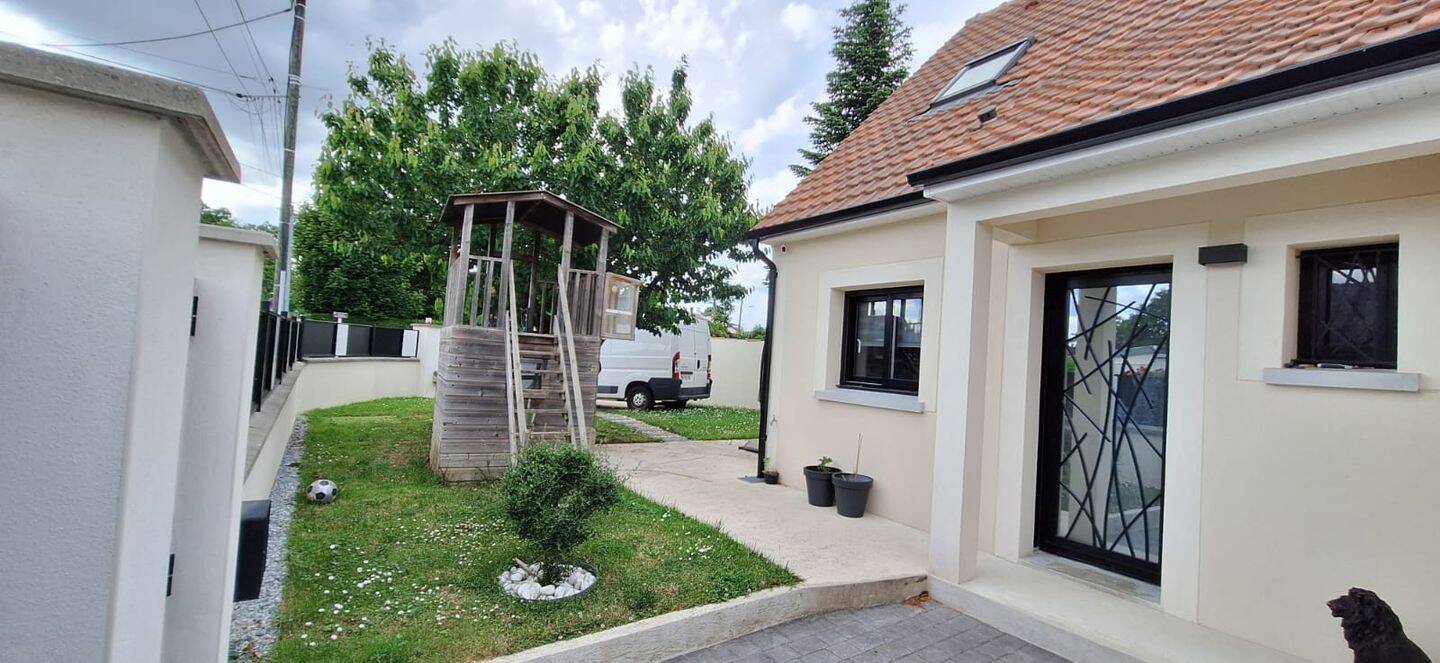 Casa de 4 dormitorios en Gretz-Armainvilliers, France No. 334539