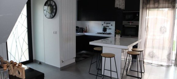 Casa de 4 dormitorios en Gretz-Armainvilliers, France No. 334539 2