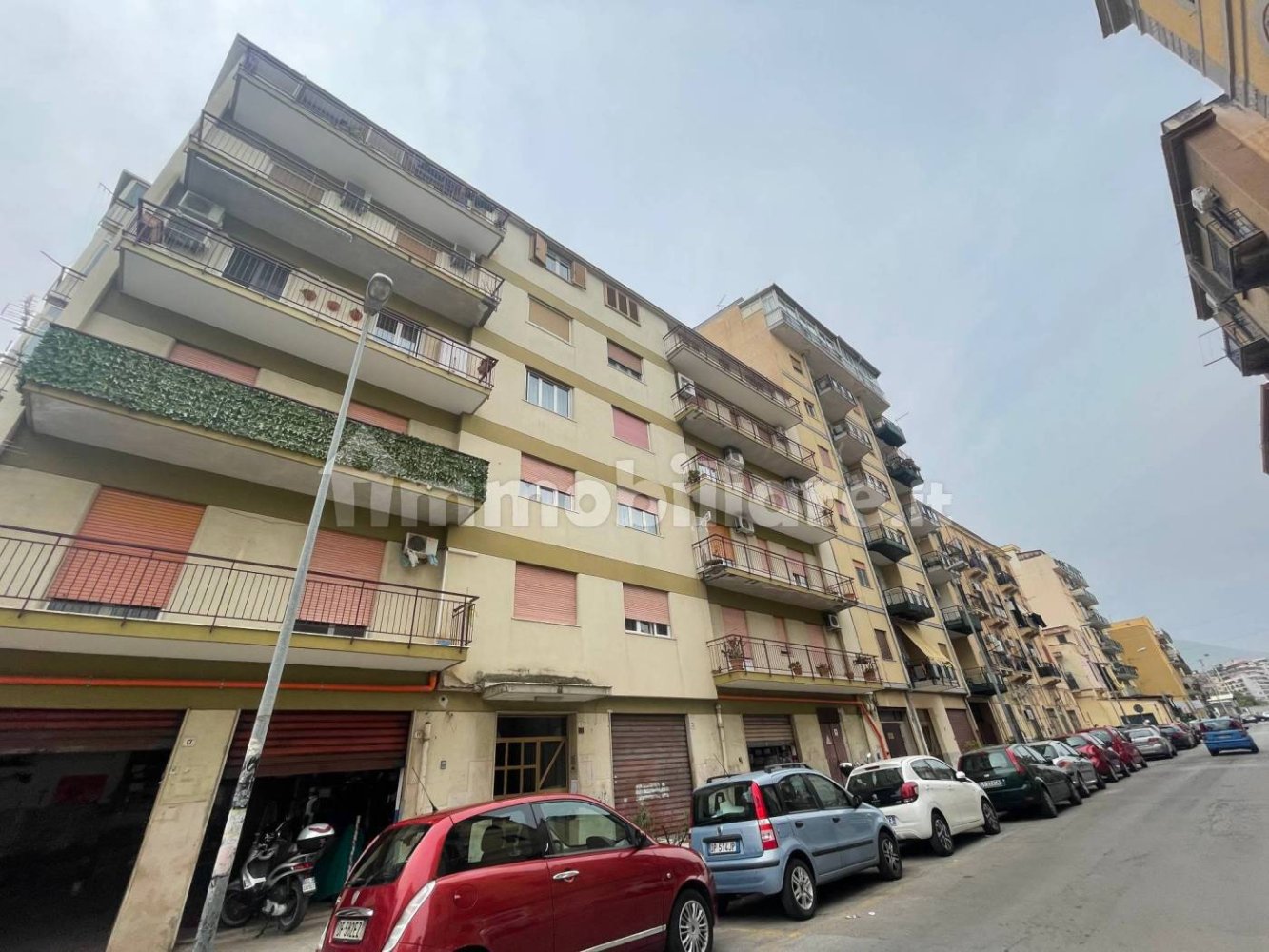 2 bedrooms Apartment in Palermo, Italy No. 44957