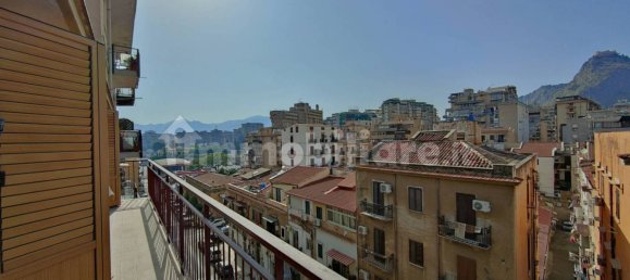 2 bedrooms Apartment in Palermo, Italy No. 44957 15