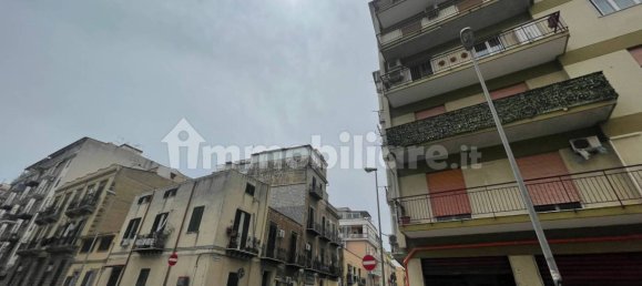 2 bedrooms Apartment in Palermo, Italy No. 44957 2