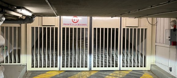 Parkplatz in Paris, France, Nr. 363216 3