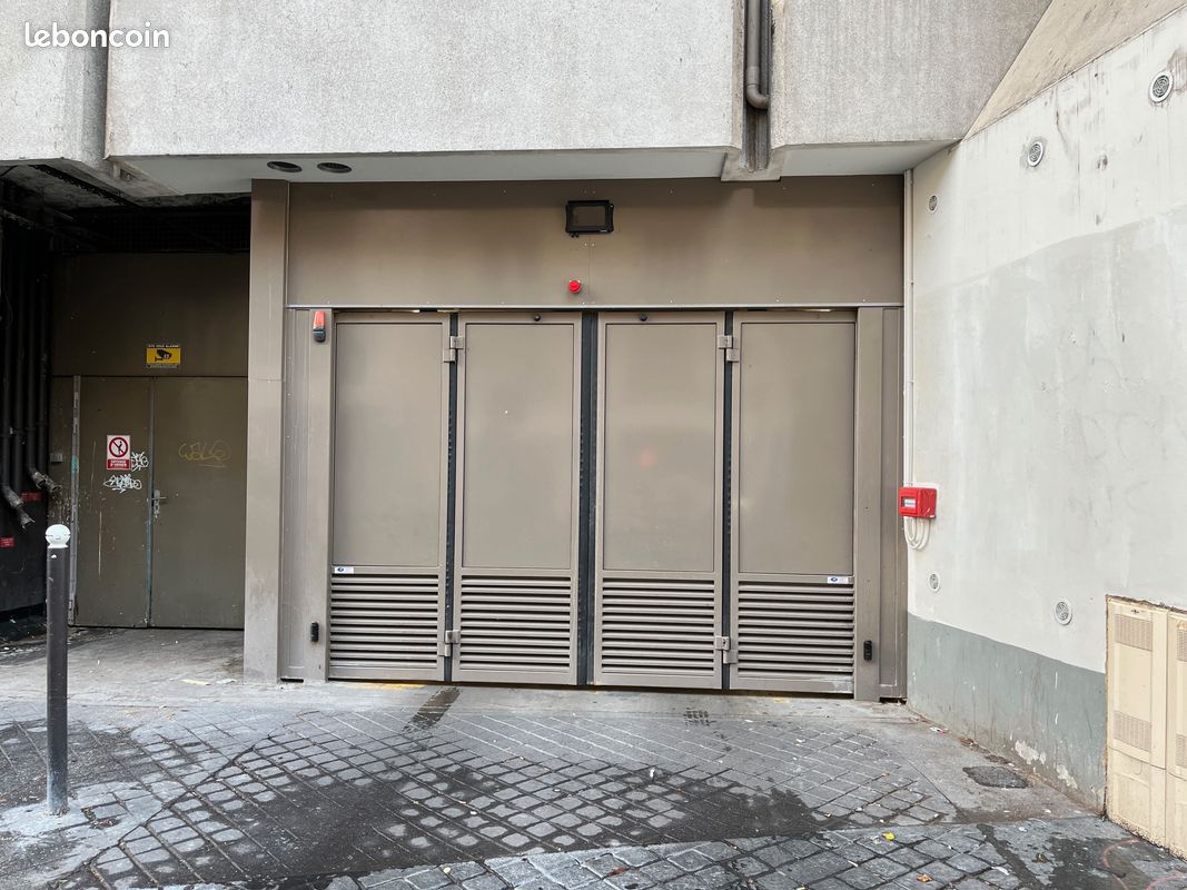 Parkplatz in Paris, France, Nr. 363216