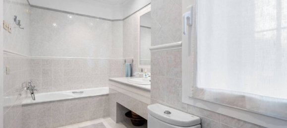 Villa de 5 dormitorios en Marbella, Spain No. 147859 26