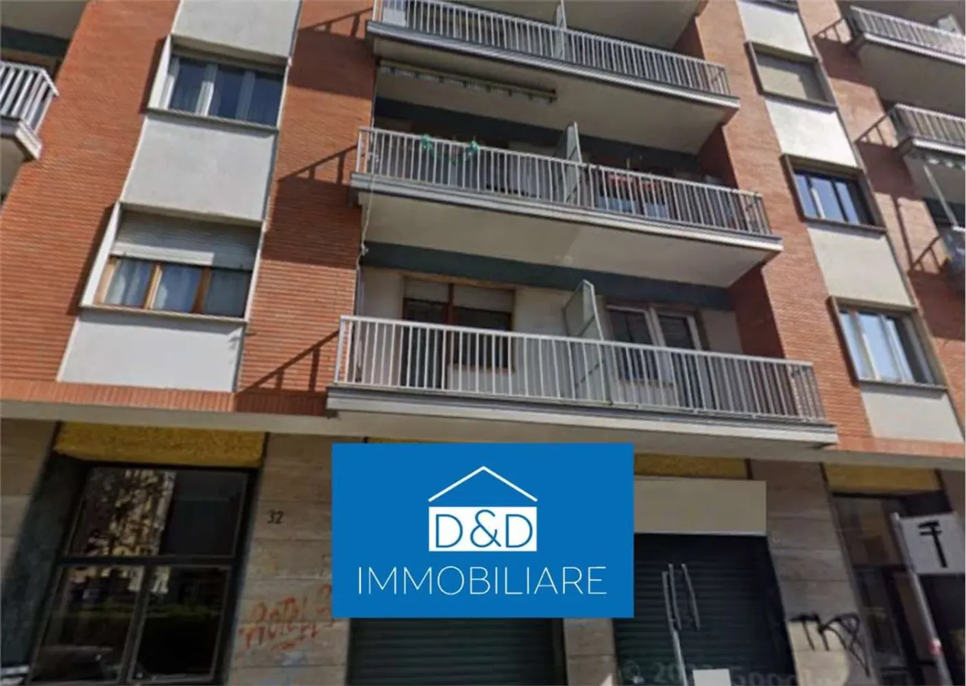 81m² Commercial property in Turin, Italy No. 184917