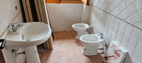 7 rooms Villa in Grosseto, Italy No. 103356 3