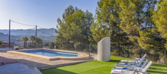 3 Schlafzimmer Villa in Calpe, Spain, Nr. 8318 5