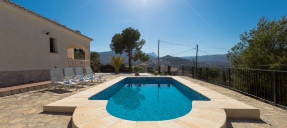 3 Schlafzimmer Villa in Calpe, Spain, Nr. 8318 4