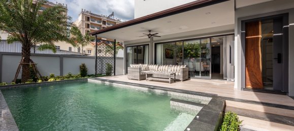 4 dormitorios villa en venta en Pattaya, Chonburi, Eastern Thailand, Thailand № 33593 5