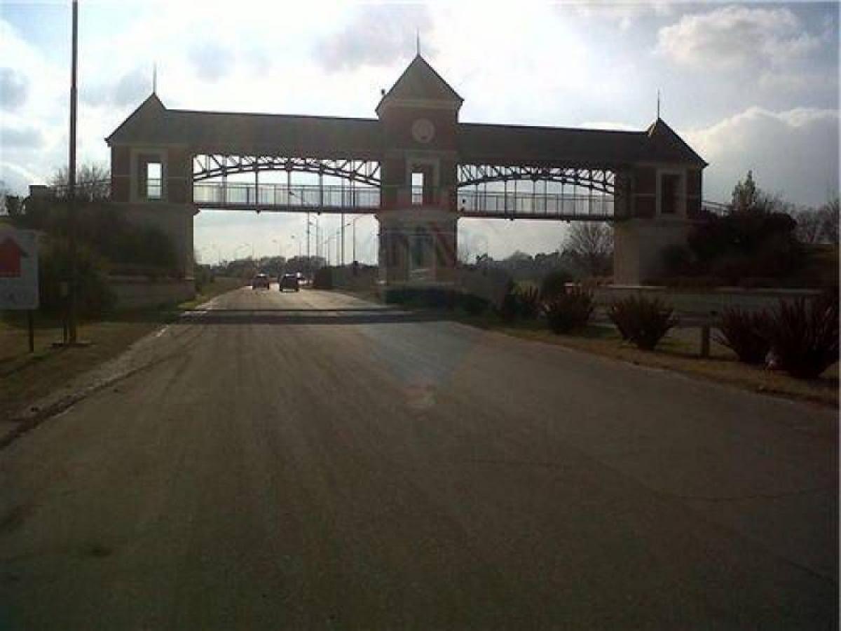  قطعة أرض في Pilar, Argentina رقم 118656