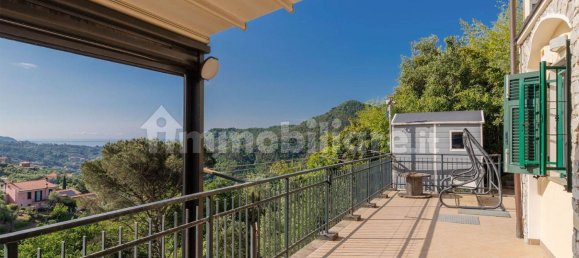 4 bedrooms Villa in Leivi, Italy No. 266676 4