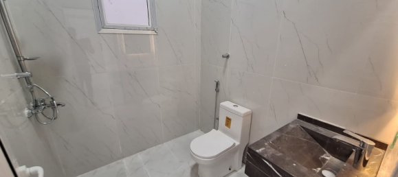 7 bedrooms Villa in Abu Dhabi, UAE No. 15101 14