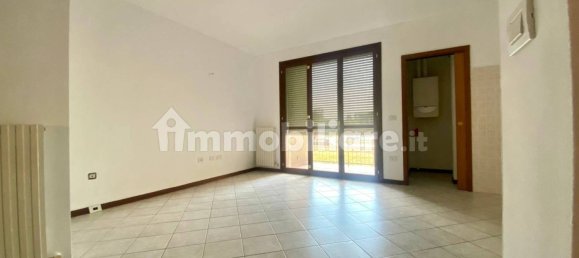 1 bedroom Apartment in Cento, Italy No. 355119 2
