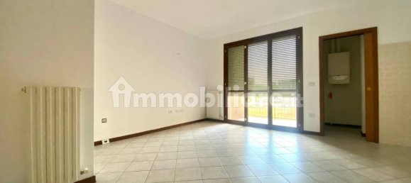 1 bedroom Apartment in Cento, Italy No. 355119 3