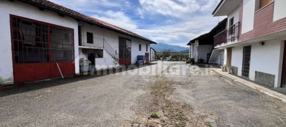 Дом с 4 спальнями в Манта, Италия № 289852 5