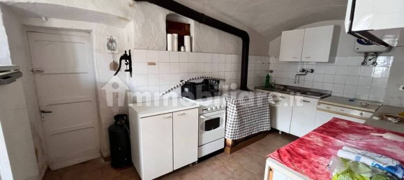 Дом с 4 спальнями в Манта, Италия № 289852 9